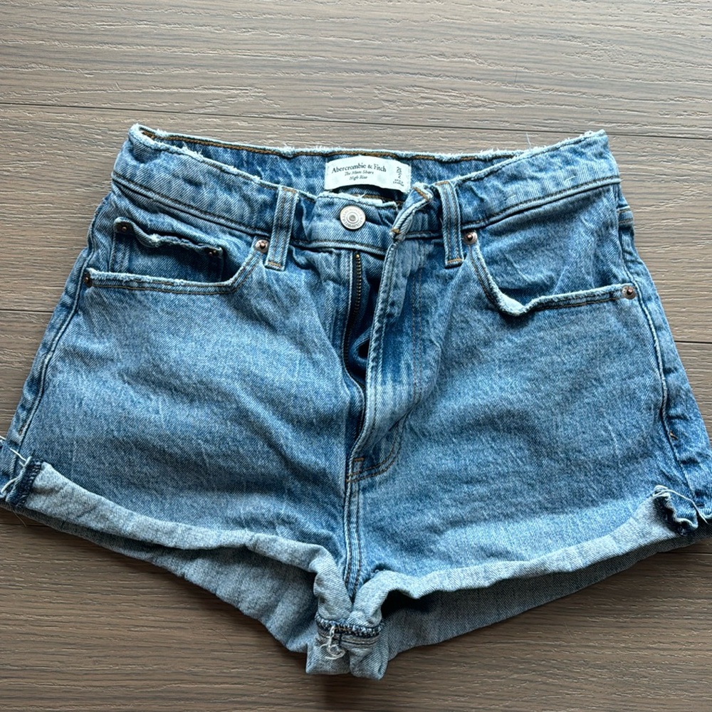 Abercrombie & Fitch The Mom Short